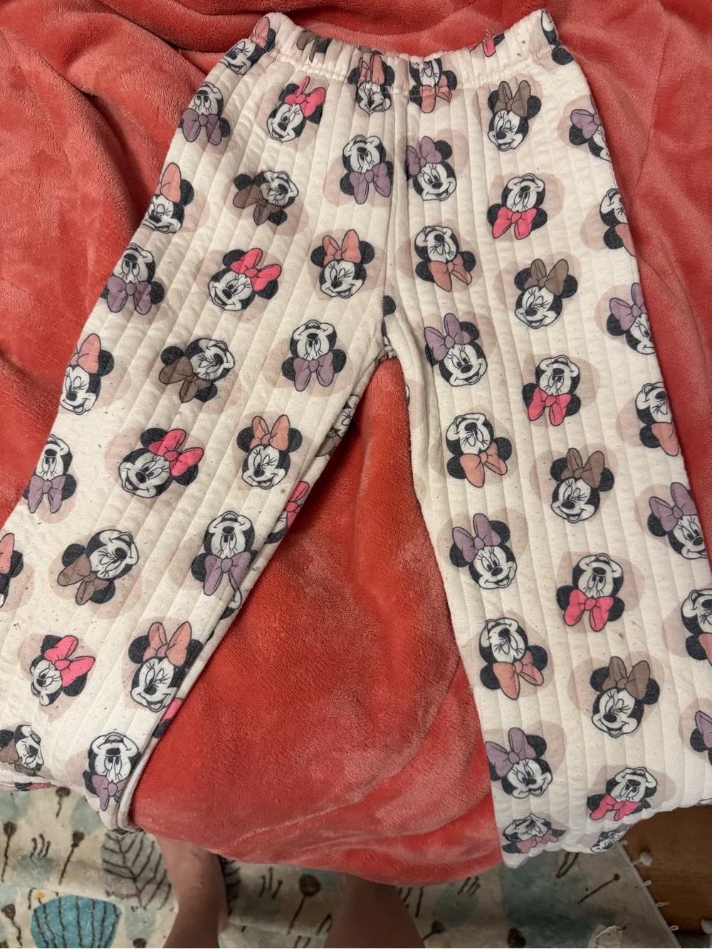 Girls' Cream Minnie Mouse Print Pullover Sweatshirt and sweatpants
